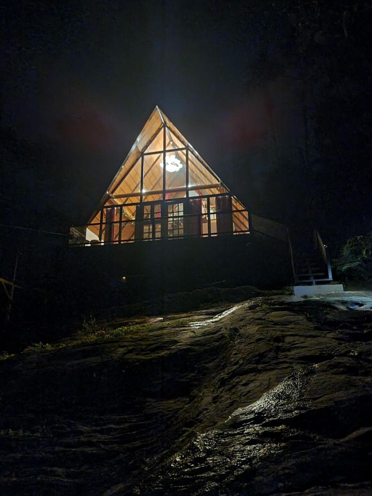 Villa Whiskeywoods à Madikeri Extérieur photo